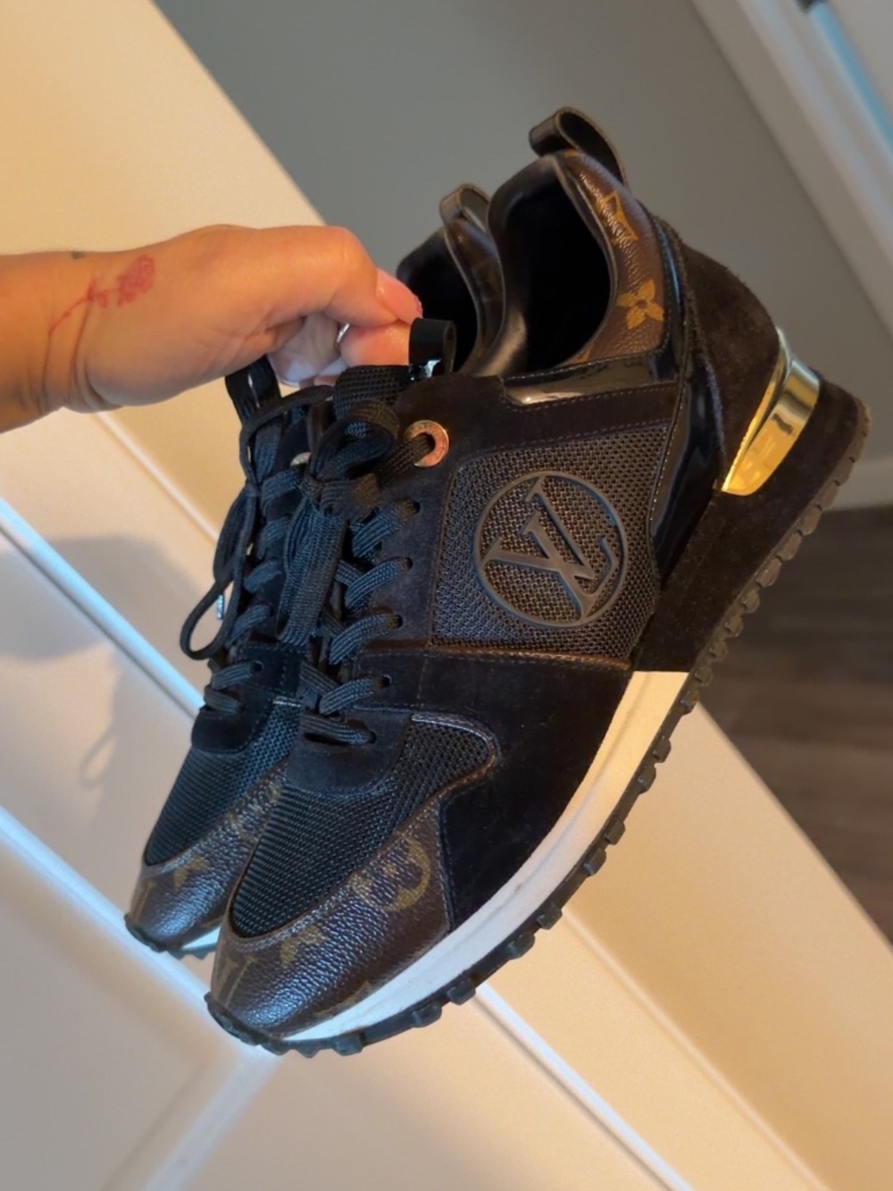 Louie Vuitton Runway Women Sneakers - Picture 3 of 10